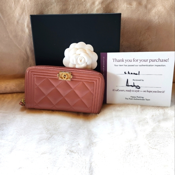 Chanel Boy Small Pink Quilted Wallet with Iconic Gold Hardware - Picture 8 of 9